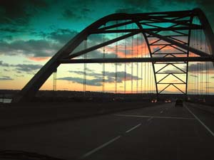 dbq_wisconsin_bridge_sunset